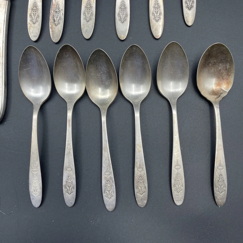 Oneida Community Bird of Paradise Silverplate Flatware Lot 18 Pc 1923